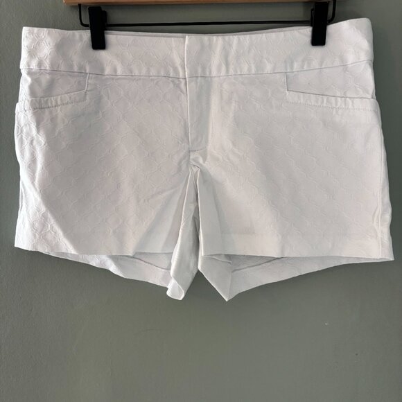 Lilly Pulitzer Pants - Lilly Pulitzer Ellie Short Resort White NWT